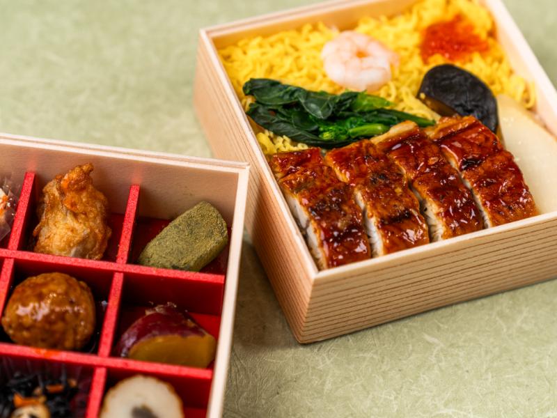 鰻ちらし寿司と彩り9升の二段弁当