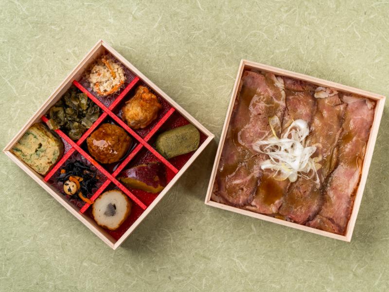 ローストビーフと彩り9升の二段弁当