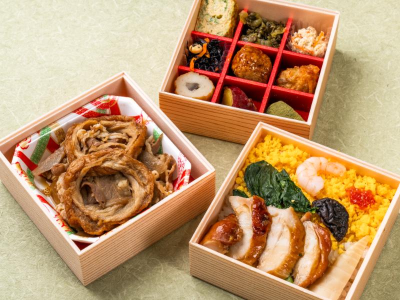 五目ちらし寿司と彩り9升の三段弁当