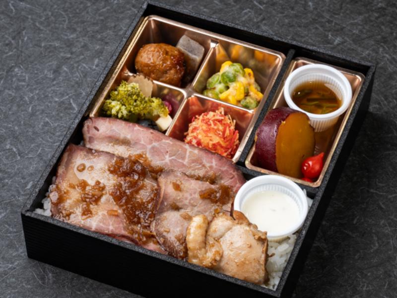 秋田名物比内地鶏と牛モモの低温ローストビーフ弁当